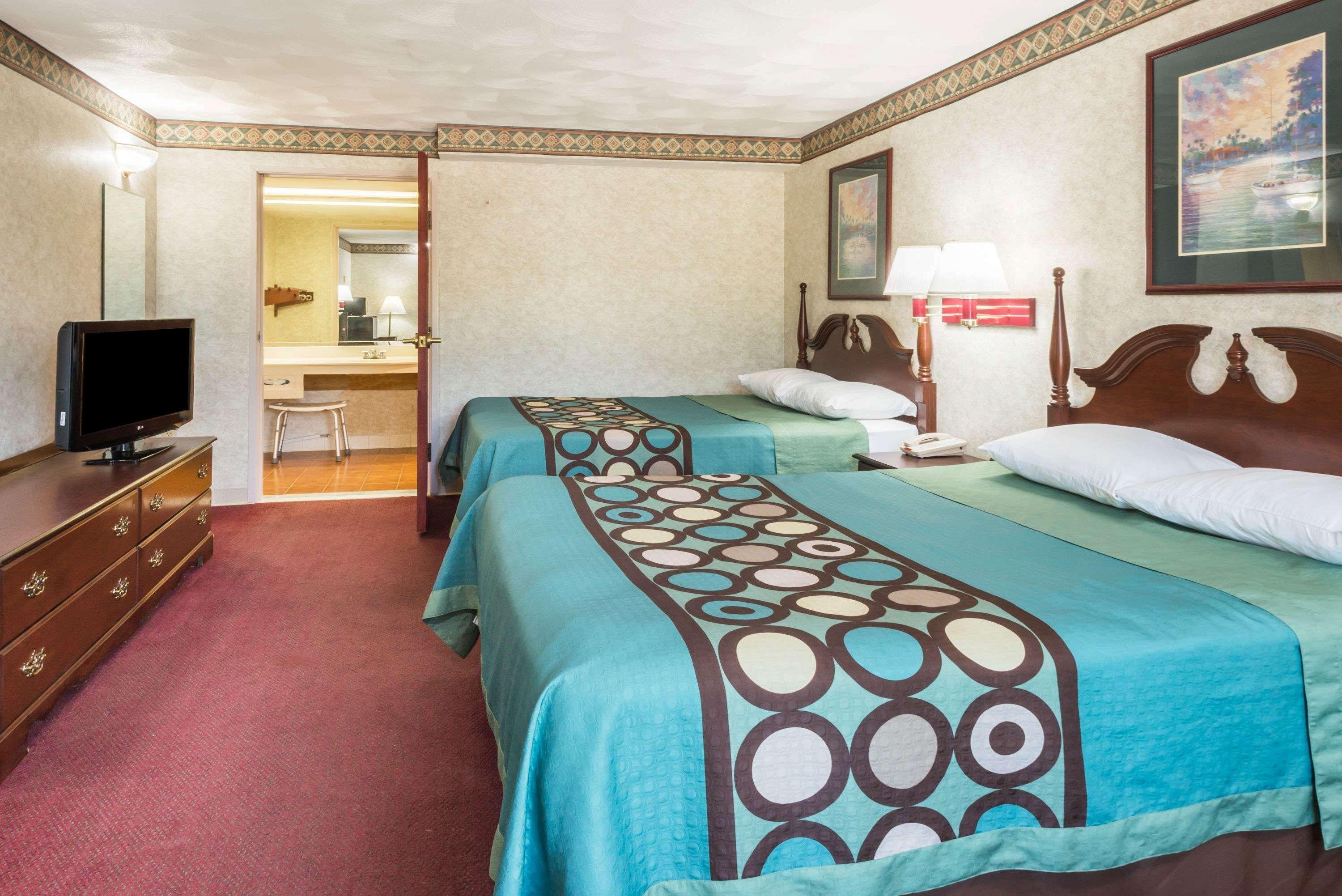 Super 8 By Wyndham West Greenwich/Providence Eksteriør bilde